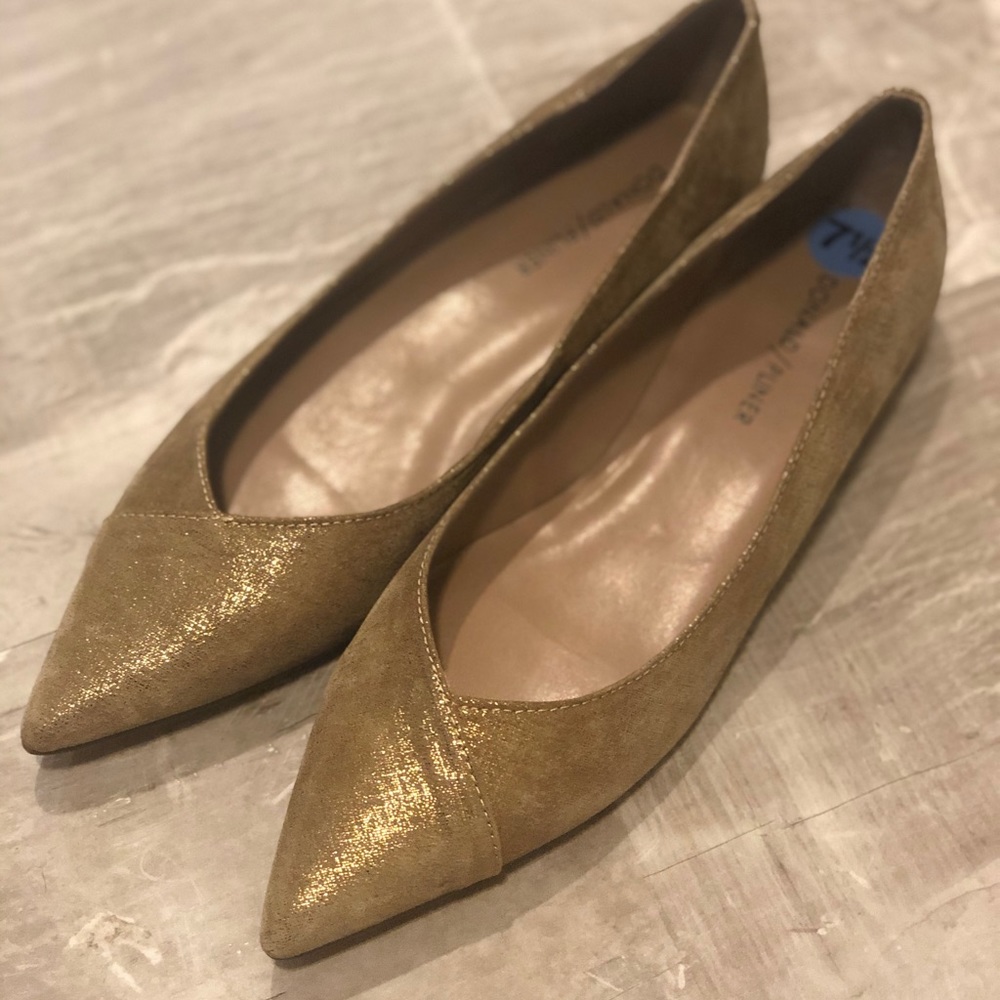 NWOB DOANLD J. PLINER PALMA GOLD SKIMMER FLATS 🌻